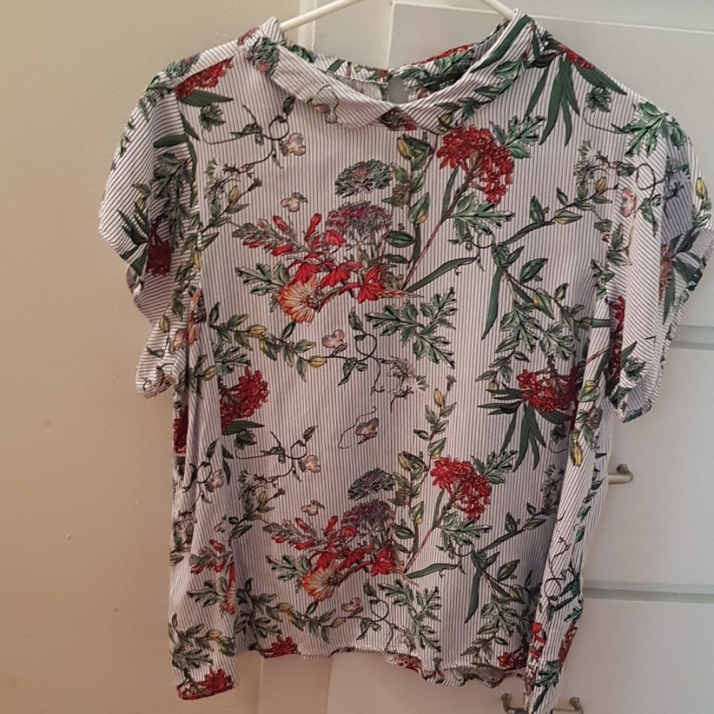 BLOUSE